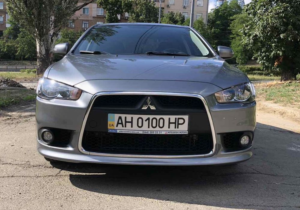 Продам  своє авто  Lancer X (выпуску.  11.2015) в надійні руки)