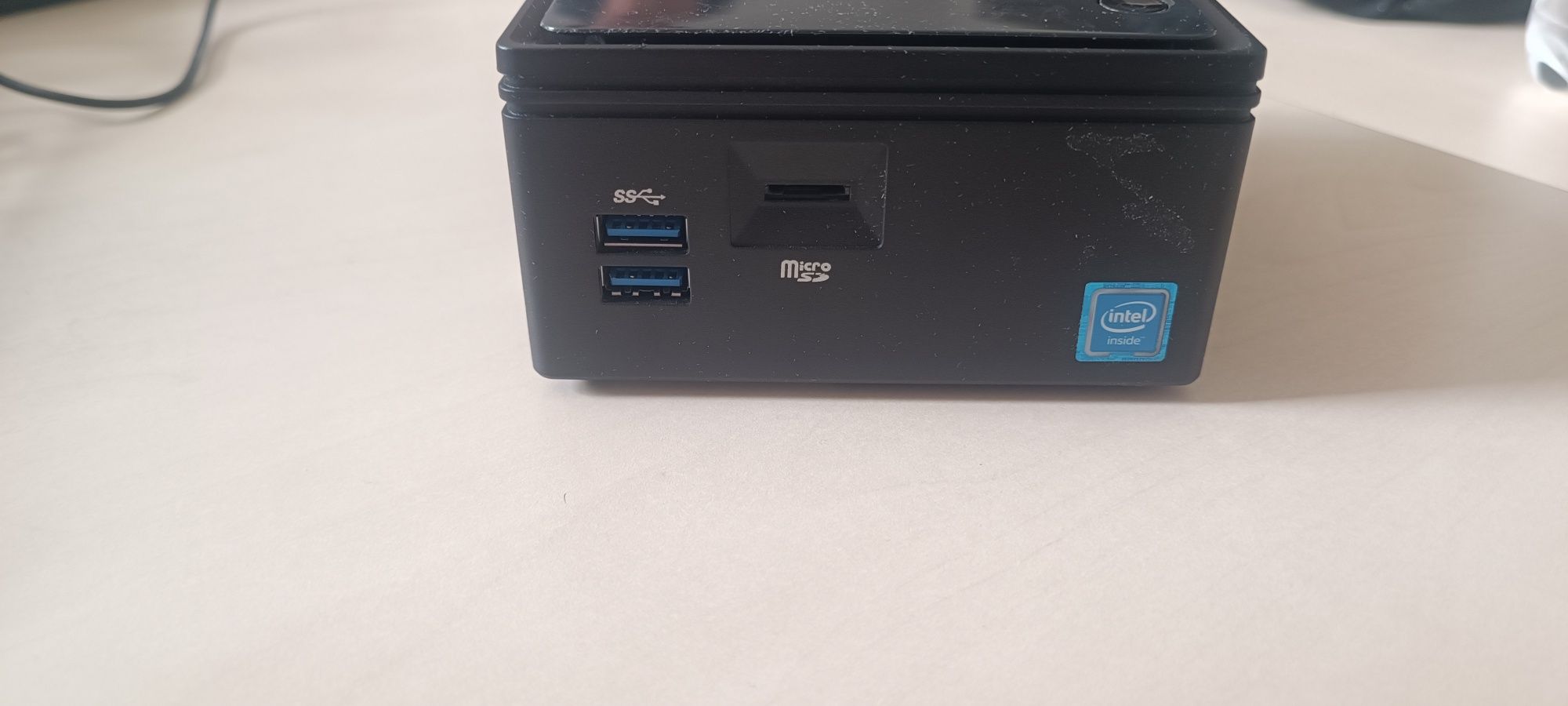 Продається працюючий неттоп ( ПК ) Gigabyte Brix GB-BACE-316