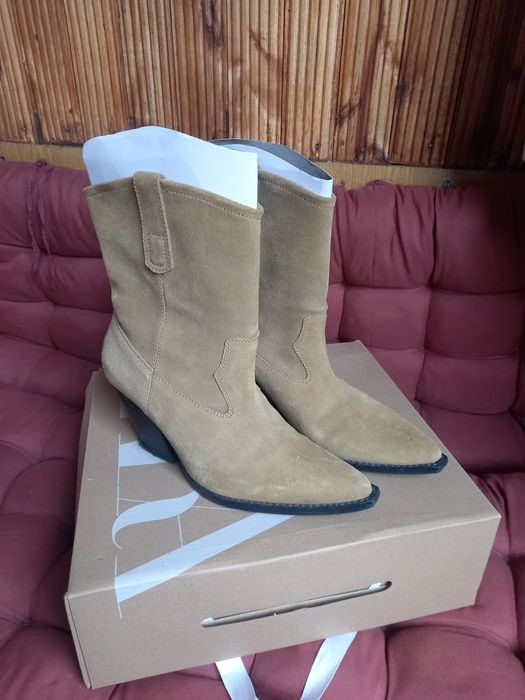 Жіночі чобітки, козаки, ZARA.