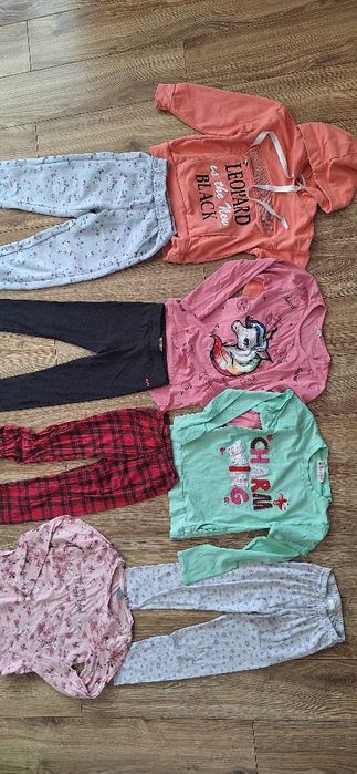 Bluzki spodnie rozm 122.         /13