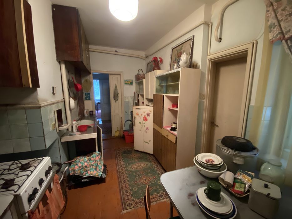 Продається Будинок м. Ланівці вул. Українська 12 центр міста.