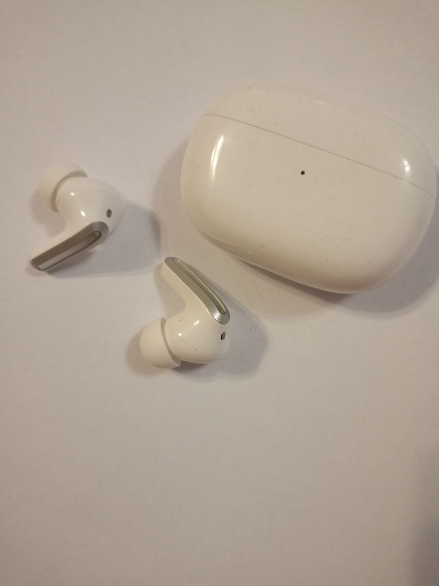 Słuchawki bezprzewodowe różne rodzaje