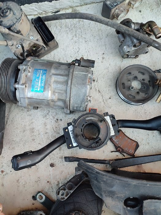 Передние стойки амортизаторы на Шкода Октавия Тур Гольф Бора