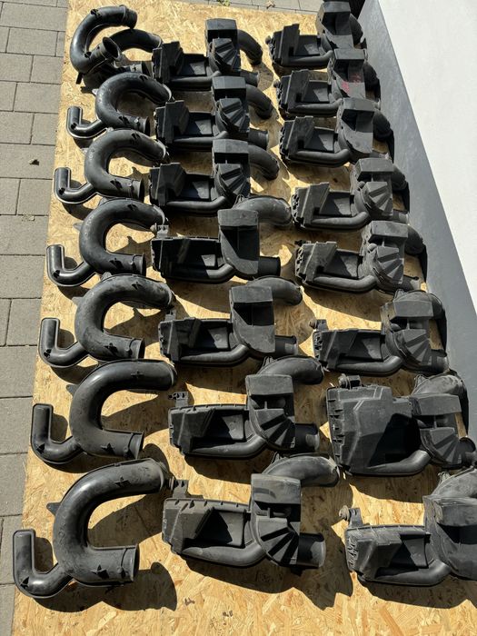 Резонатор повітряний патрубок заборник  Renault 8200923128