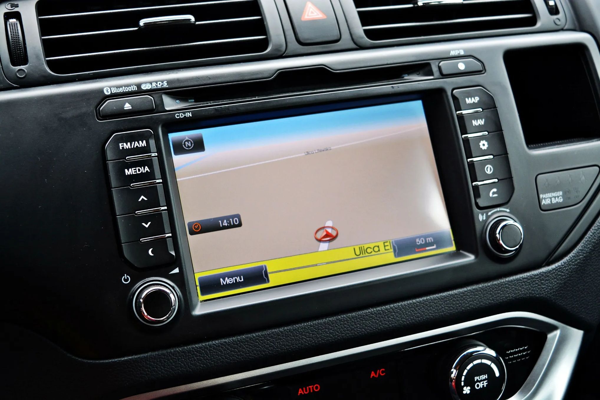 Kia Rio Nawigacja, Kamera cofania, Klimatyzacja