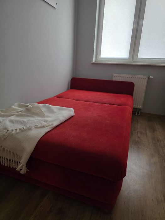 Łóżko z pojemnikiem