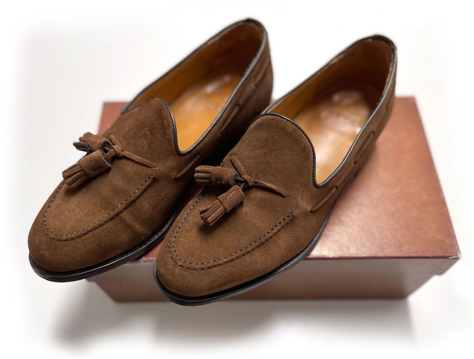 Berwick 8491 zamszowe loafersy w kolorze tabaki