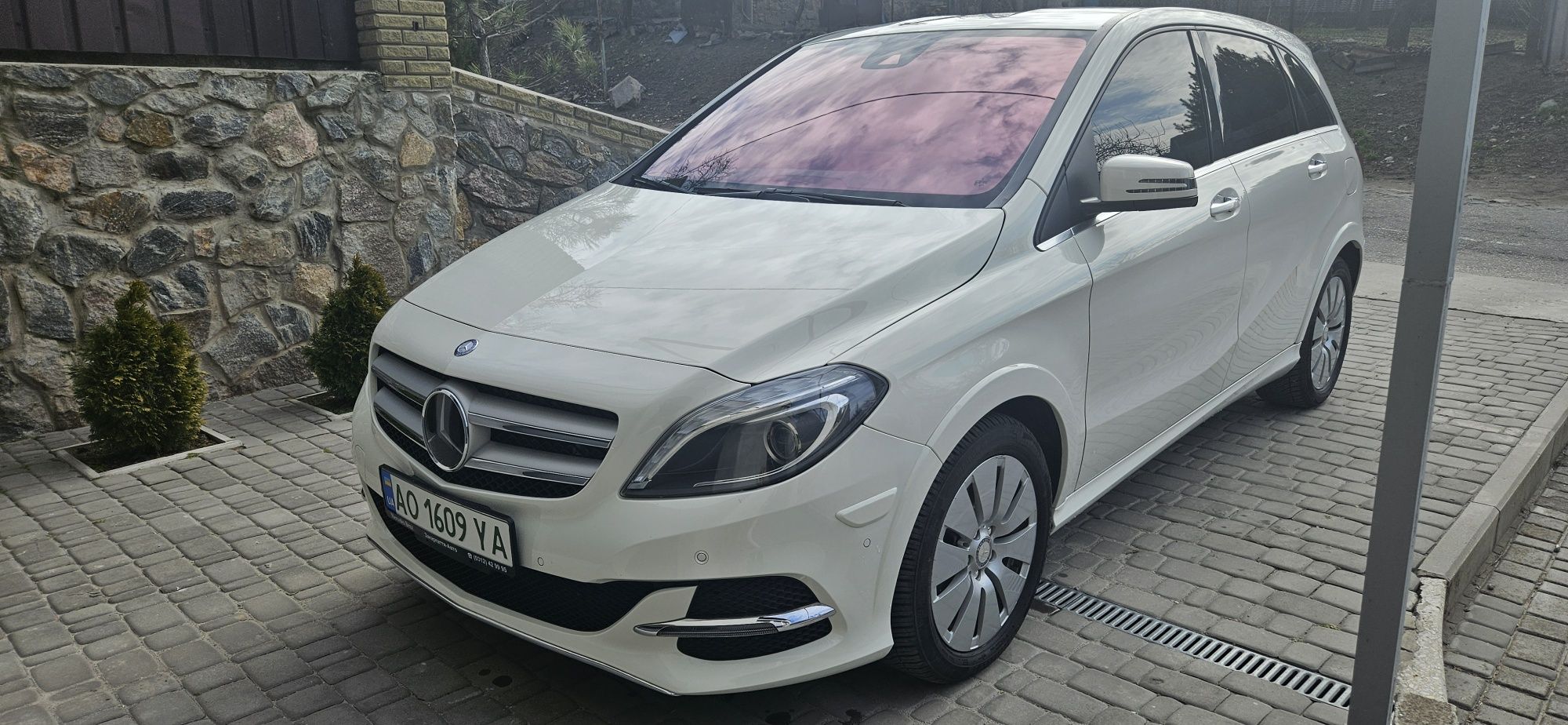 Mersedes B class W242 electric