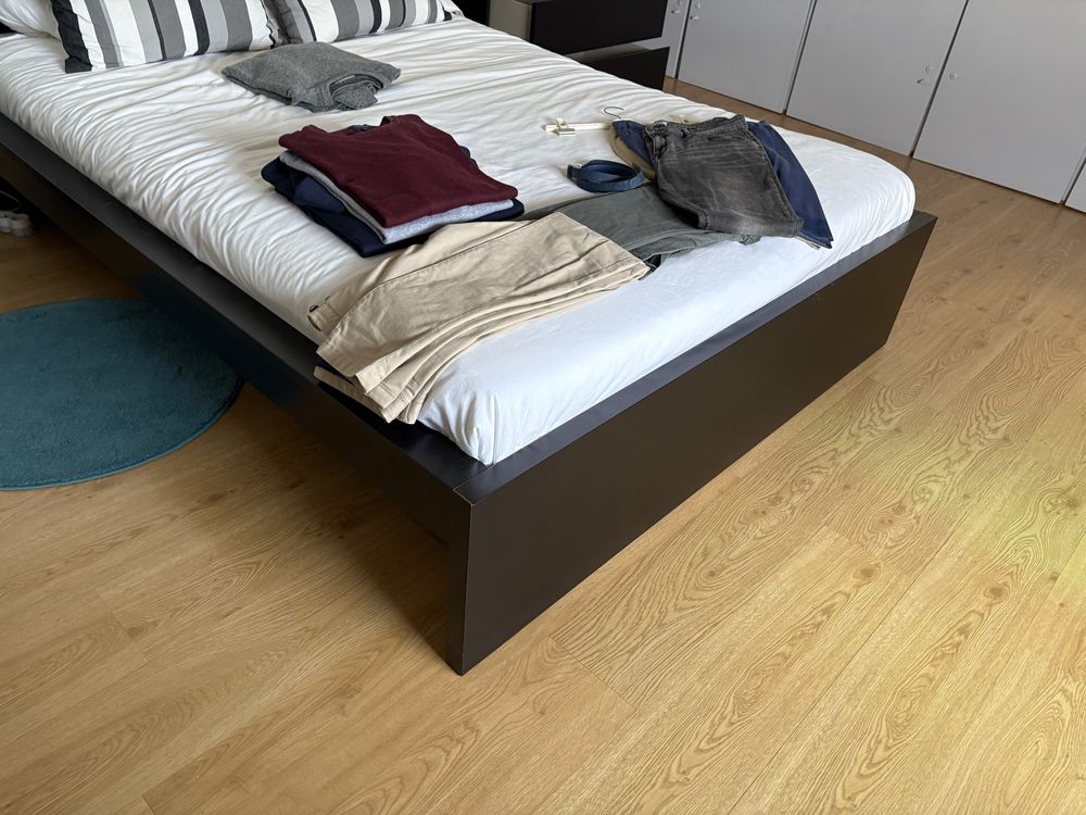 Mobilia de quarto de casal