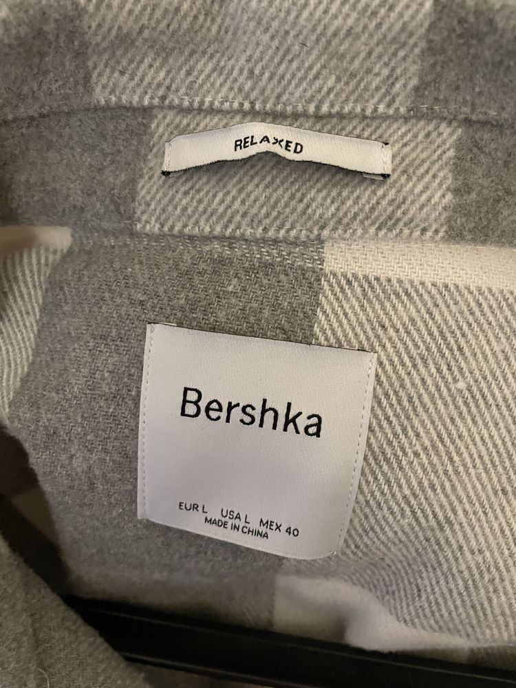 Куртка-сорочка чоловіча в клітинку Bershka
