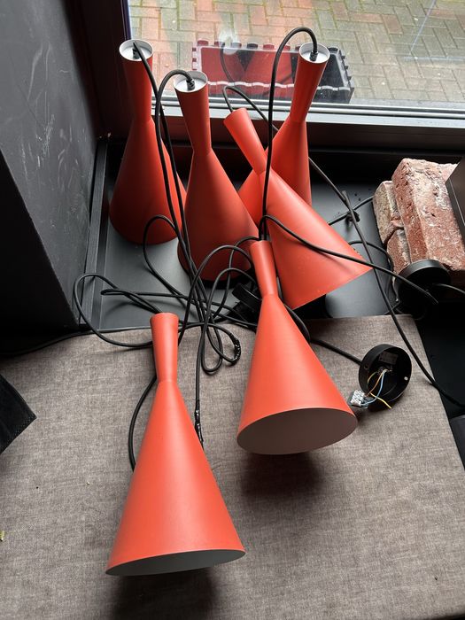 Lampy wiszące stożkowe