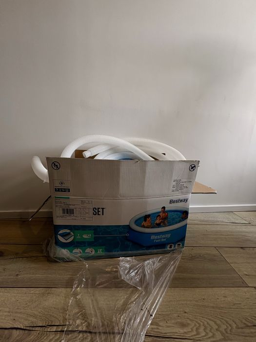 Piscina Bestway Fast Set 2,44m×61cm (1.880L) – excelente estado