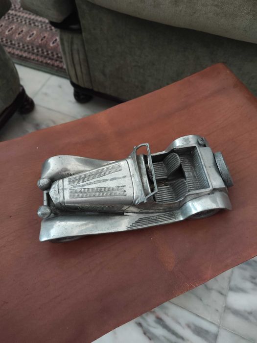 Carro decorativo em estanho puro