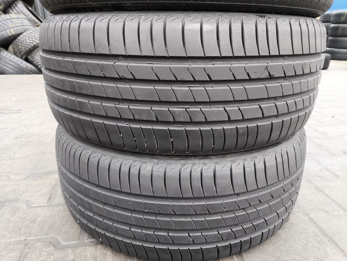 215/45/16 Kumho ecsta HS51 Komplet