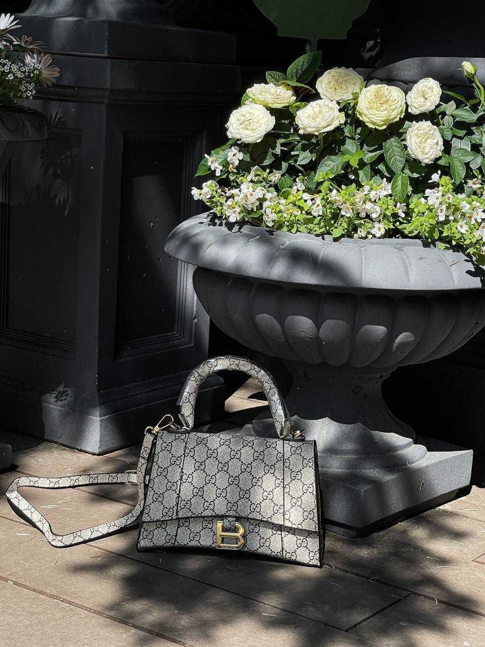 Женская сумка Balenciaga очень стильная и модная