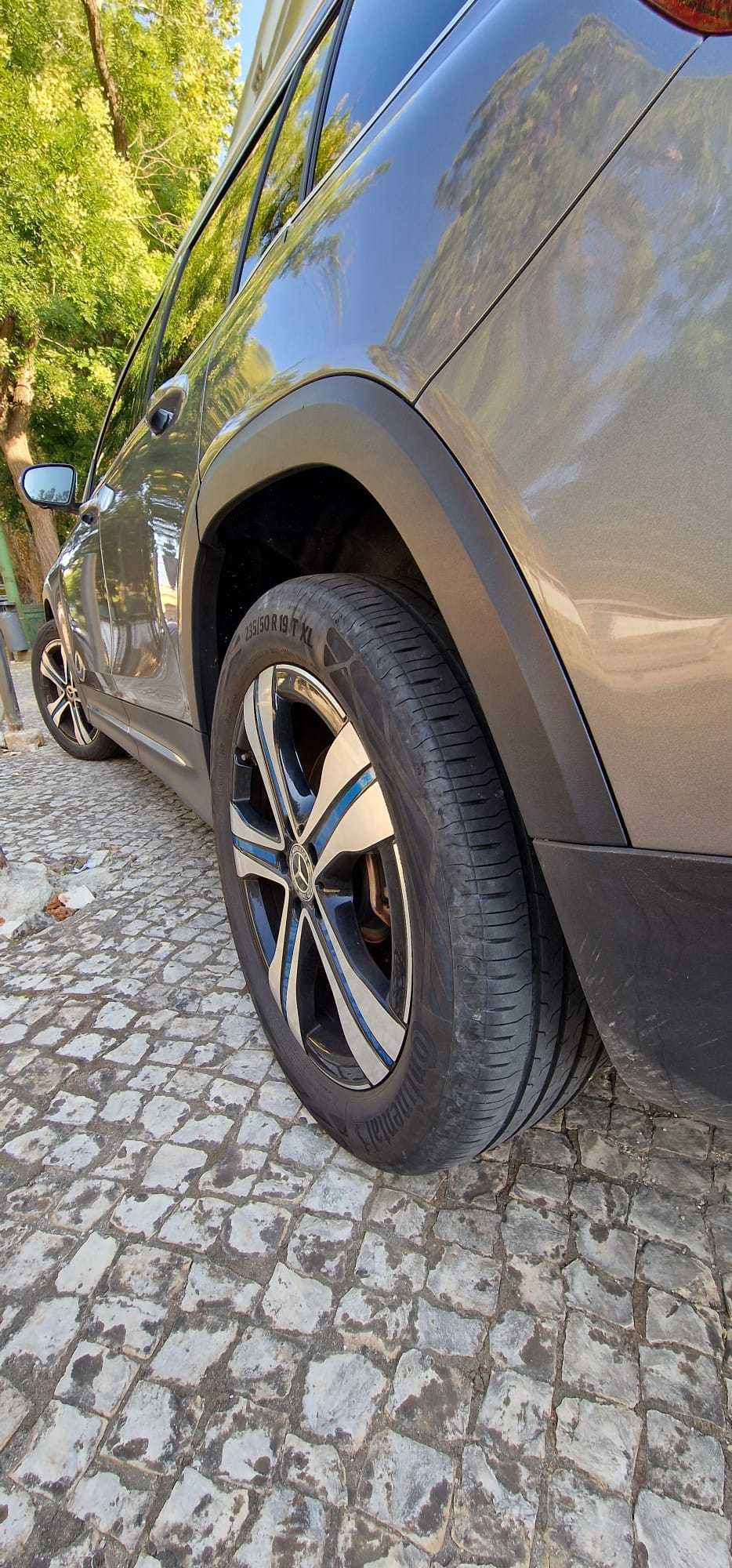 Mercedes Benz EQB 250