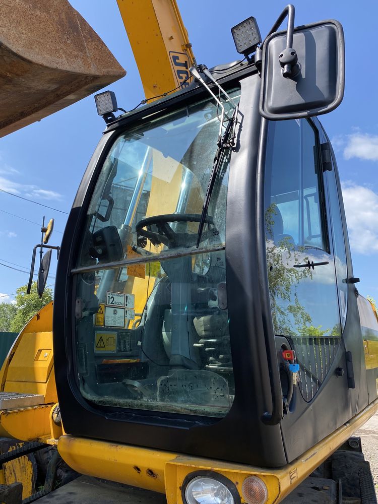 Екскаватор JCB JS 130 2009 рік.