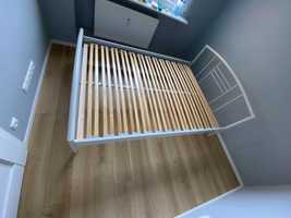 Biała, metalowa rama łóżka 140x200cm