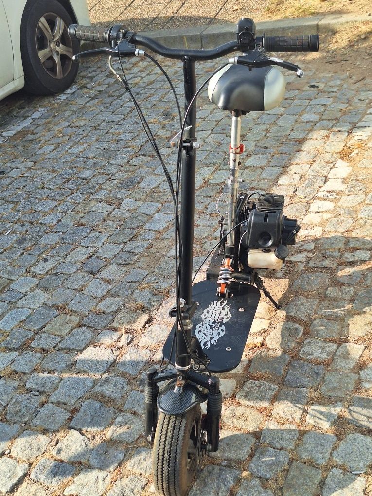 Trotinete a gasolina 50cc
