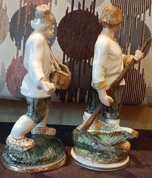 Косарь и Сеятель, Коростень, аторская подпись,цена за пару.