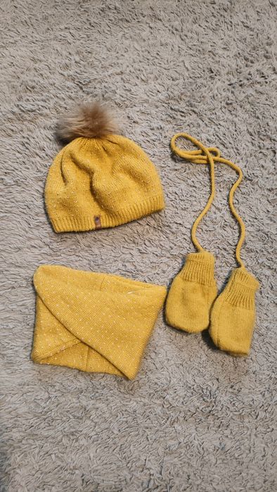 Komplet czapka szalik rękawiczki, r.86-92