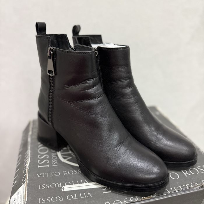 Продам осінні черевики (ботинки) 37 р. (24-24.5)