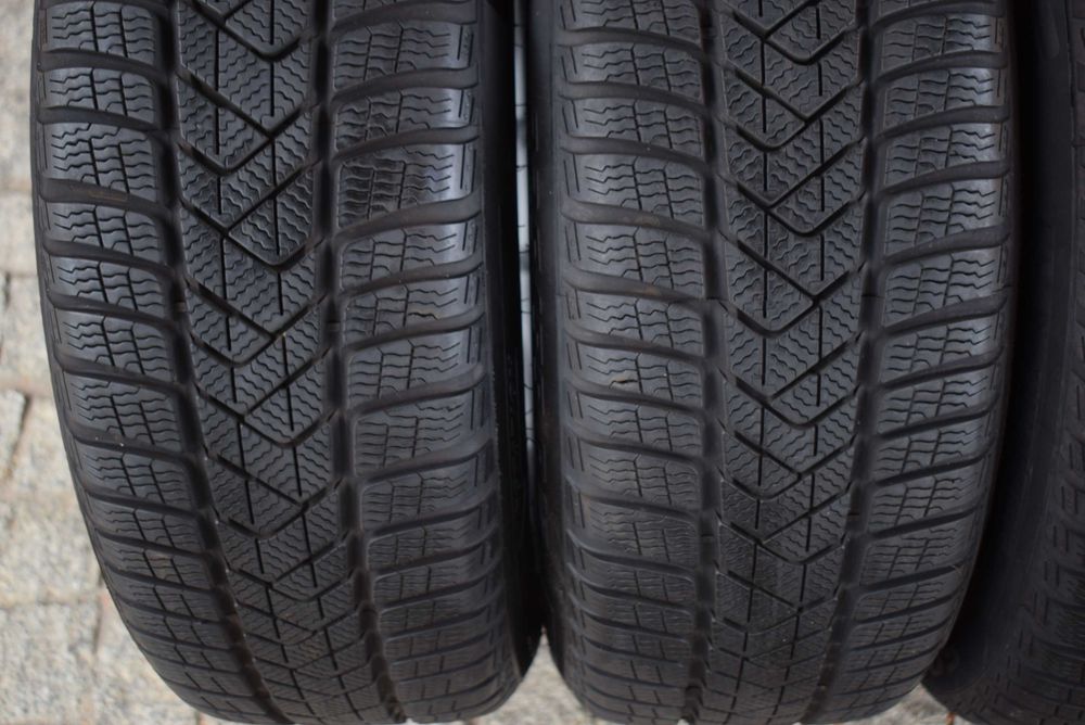 BMW 5 G30 X1 F48 X2 MINI czujniki oryginał alu 17 Pirelli jak nowe