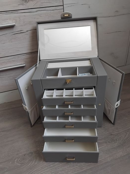 Шкатулка скринька для прикрас