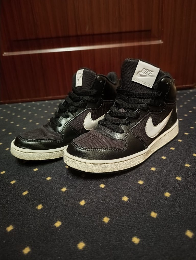 Buty Sneakersy NIKE (36,5)