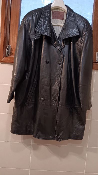 Casaco de cabedal de homem, tamanho 44.