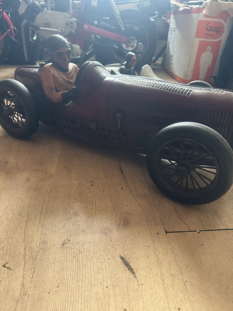 Model auto wyscigowe Mercedes Bugatti formuła 1