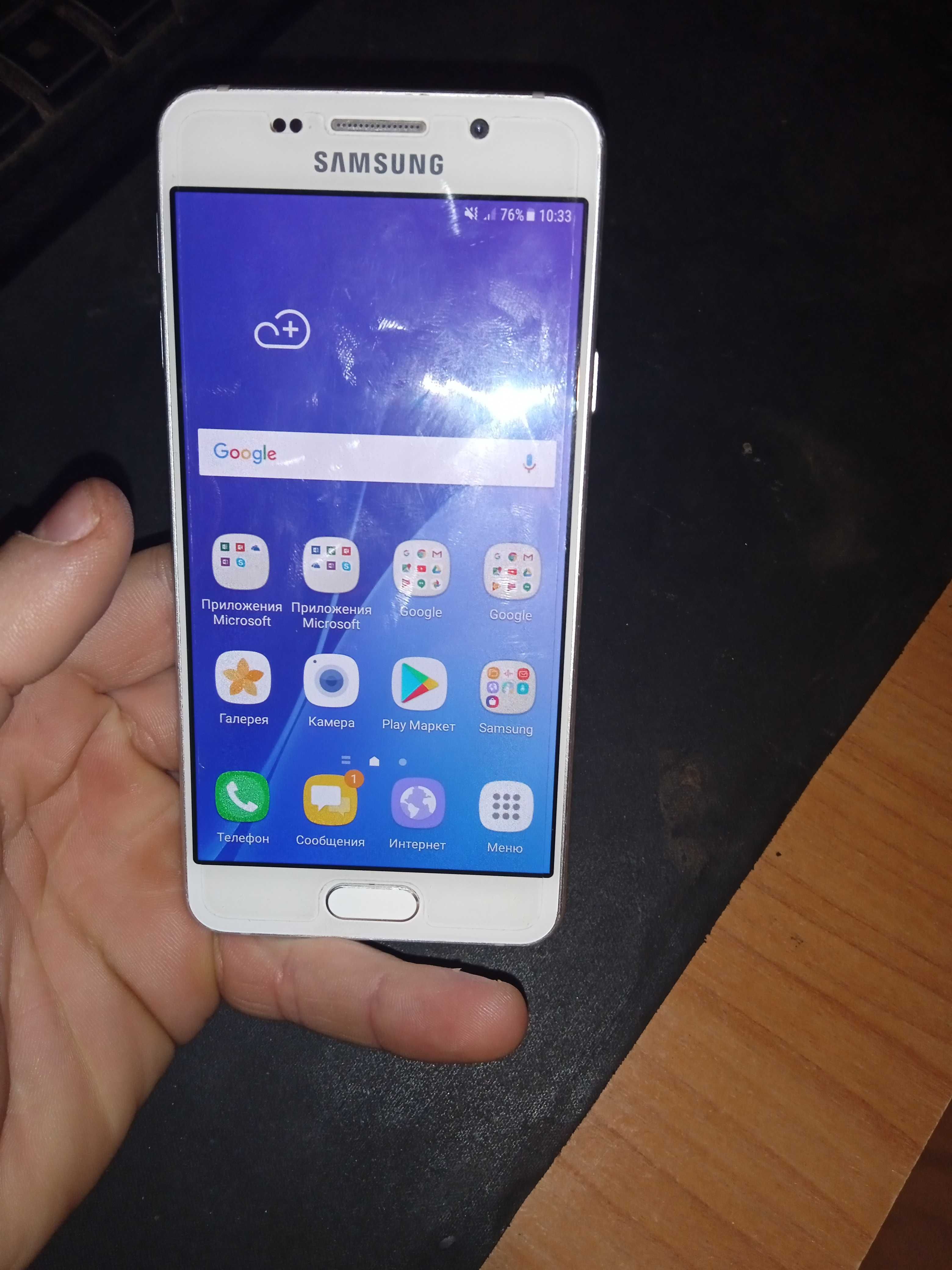 Samsung A3 (2016)