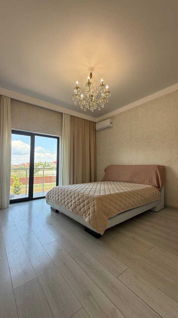 Продам дом в Лесках с отличным ремонтом+мебель+техника Море рядом