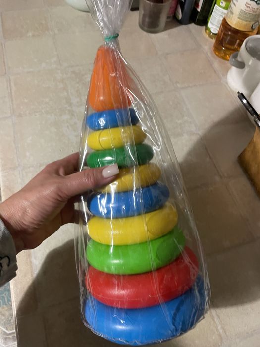 Продам дитячу іграшку піраміду