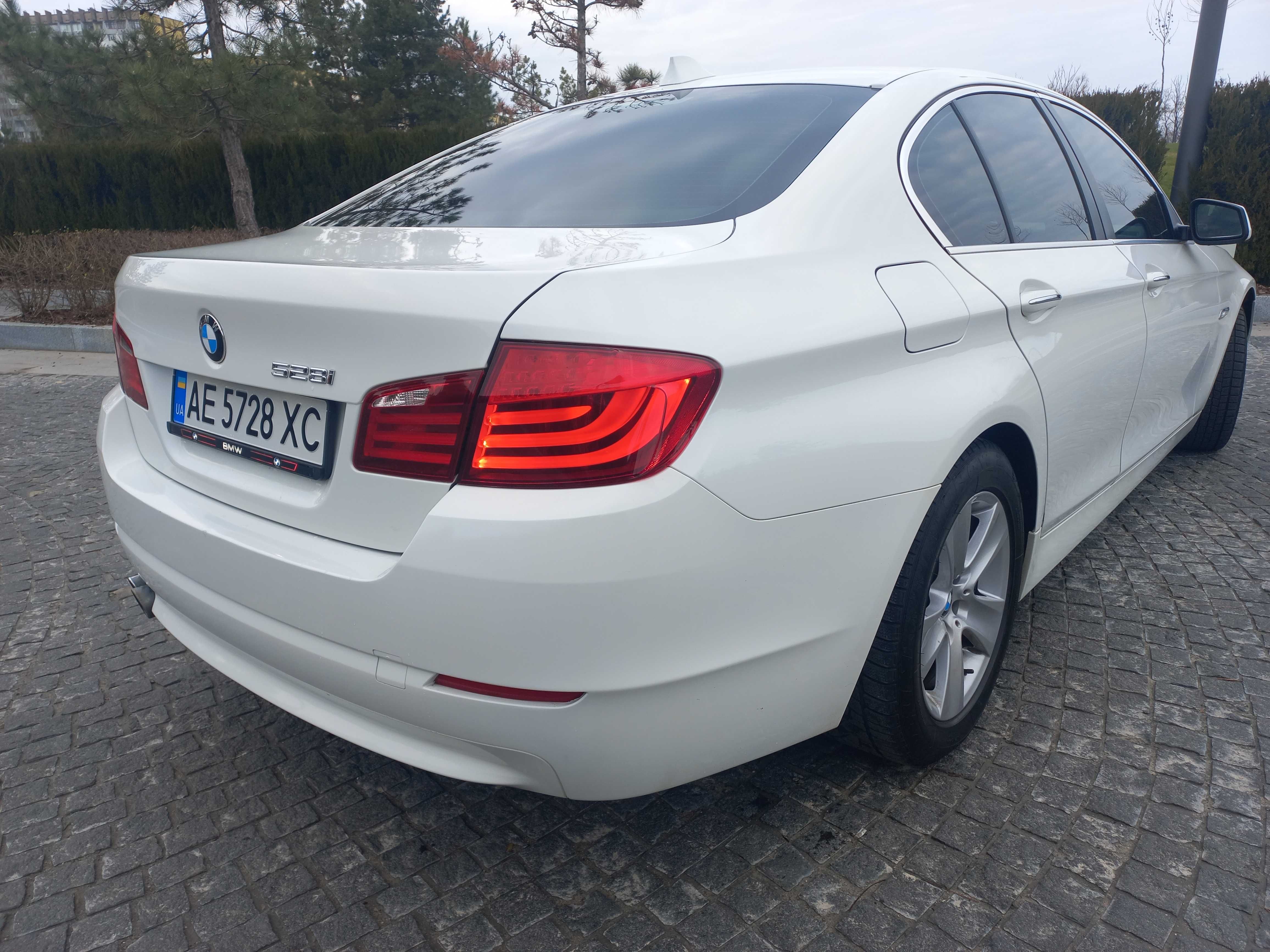 Продам BMW 520i в отличном состоянии.