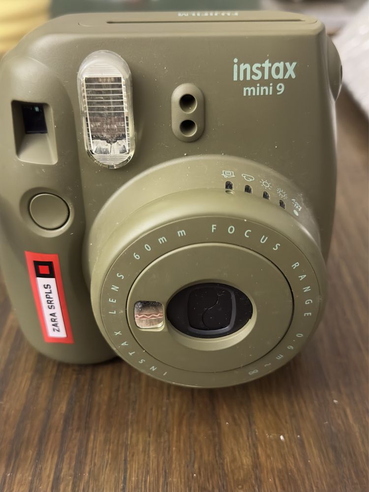 Zara srpls instax mini 9