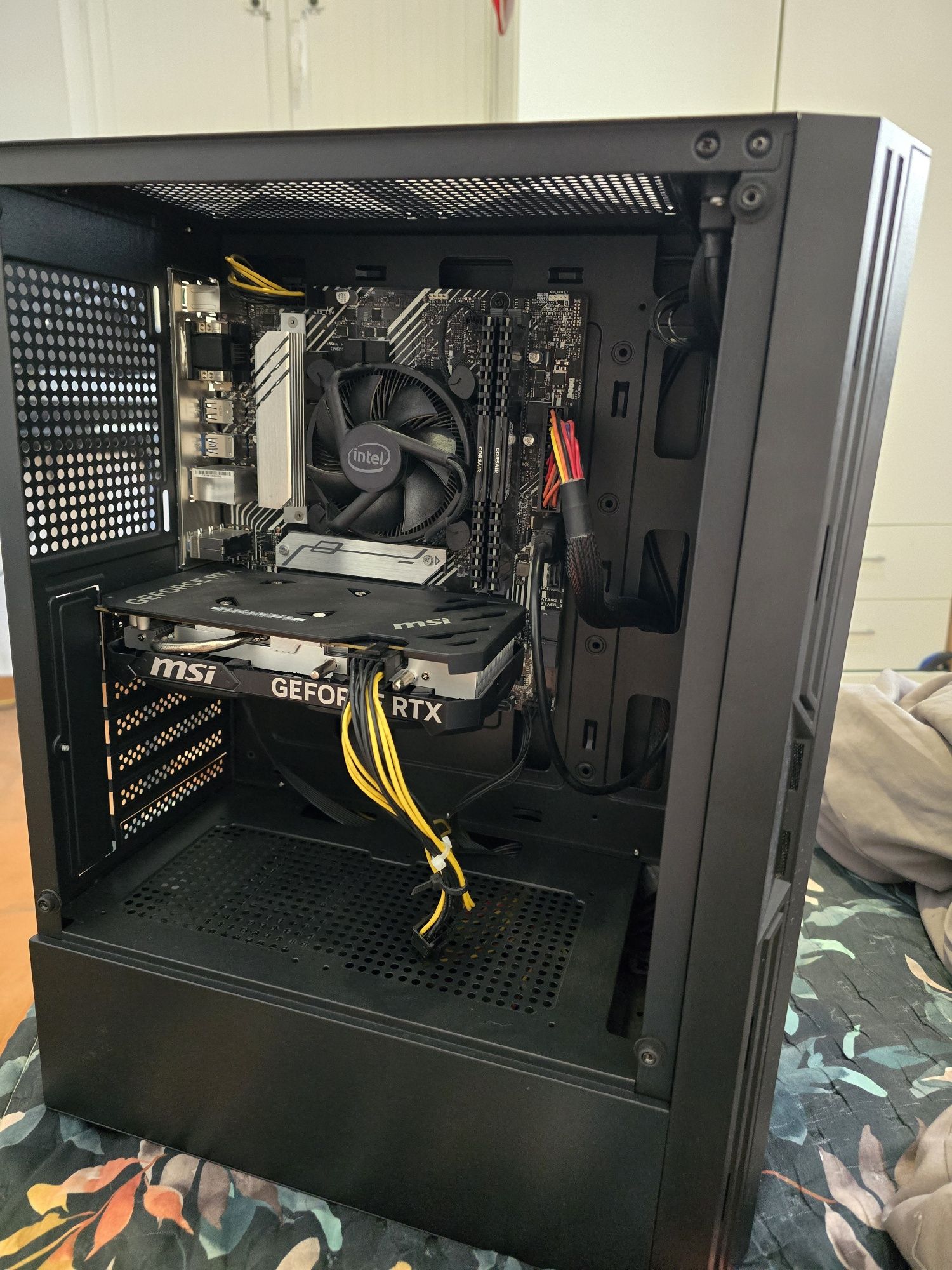Pc gamer com RTX 4060 8gb VRAM