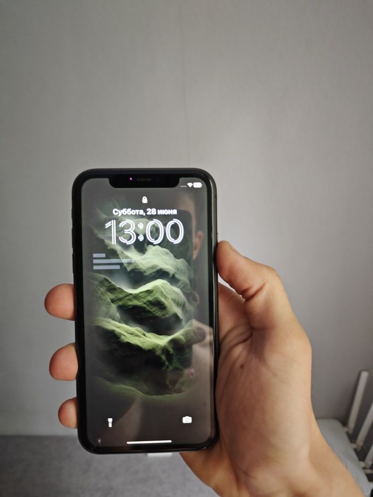 Продам 11 iphone на 128 gb neverlok