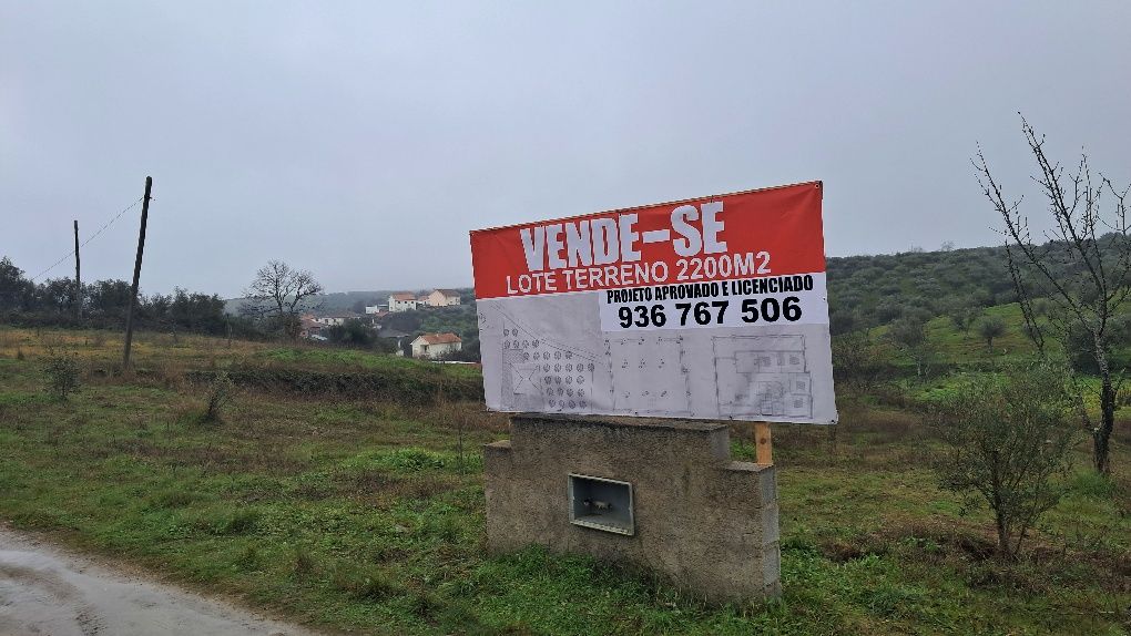 Terreno com projecto aprovado com 2200m² em trás os montes