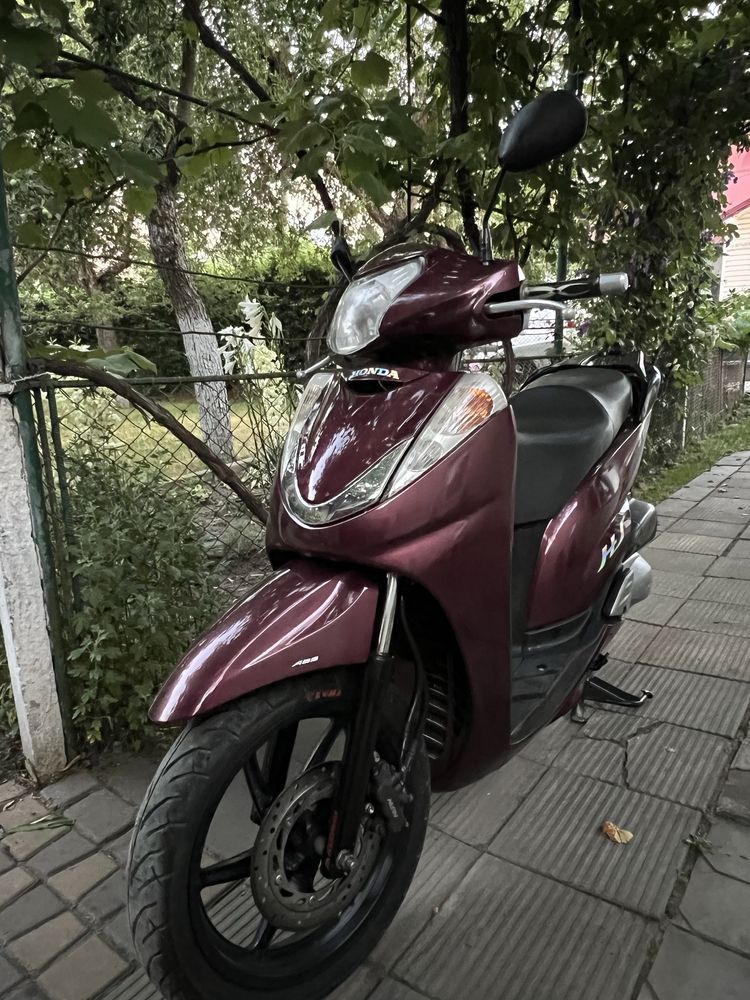 Продам HONDA SH 300 2010 як новий!