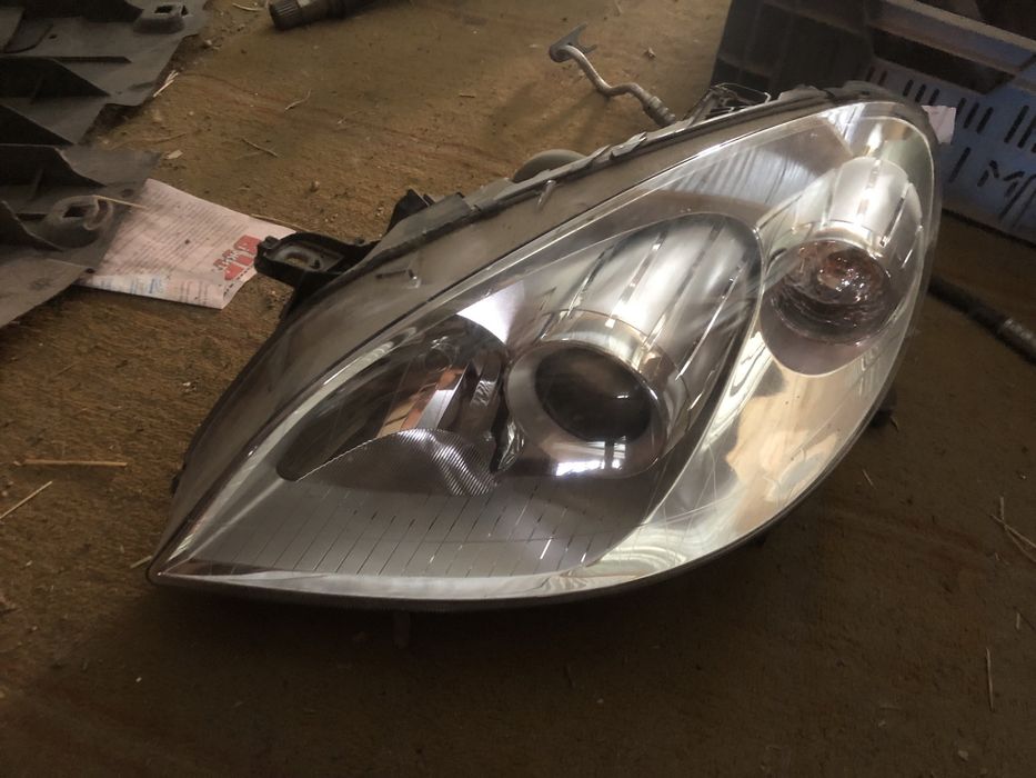 Фари Mercedes-Benz B-Class 2005-2009