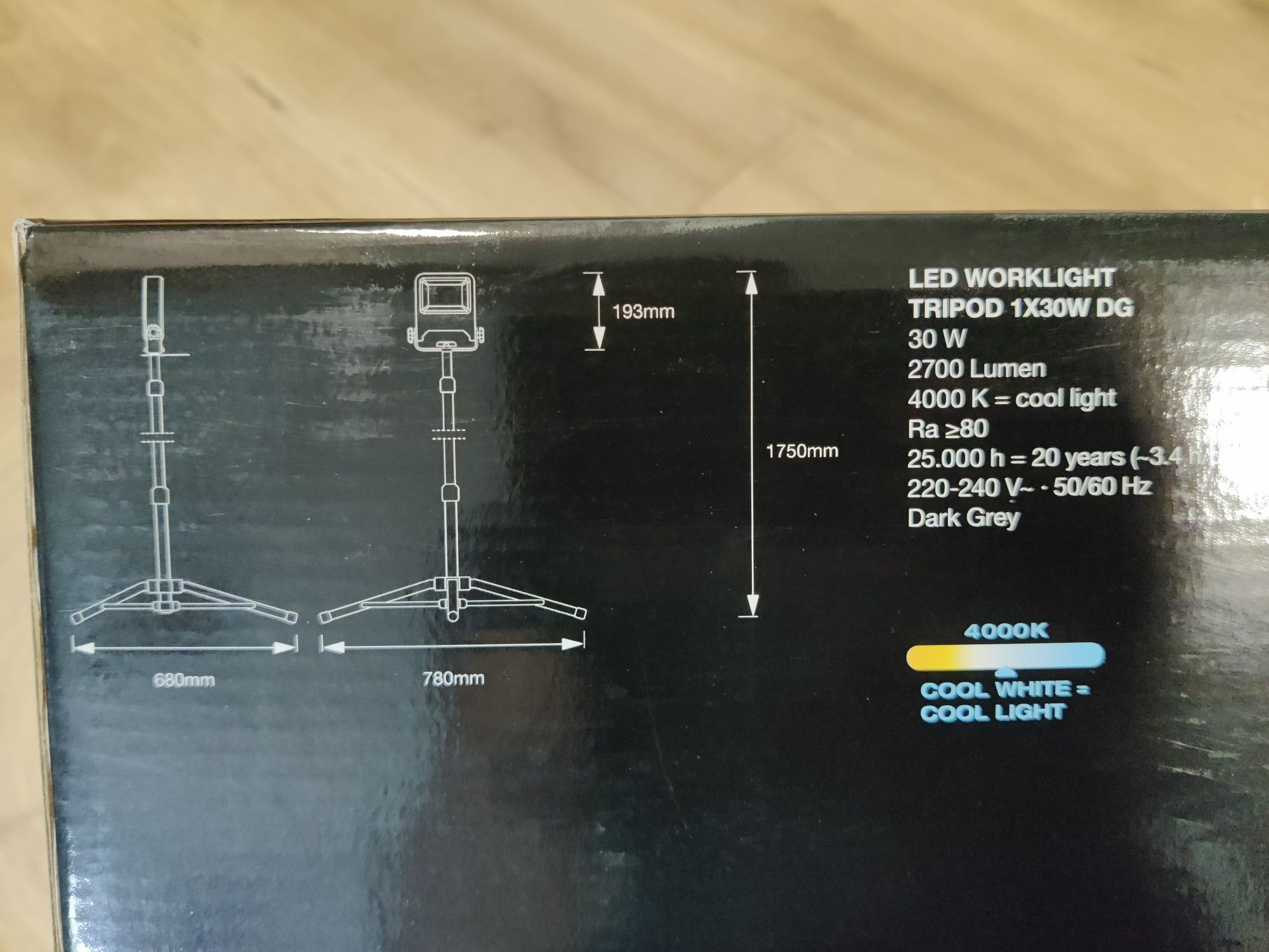 Lampa robocza budowlana remontowa ledvance 30W 2700 lumenów