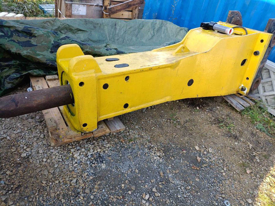 Młot hydrauliczny HB2200