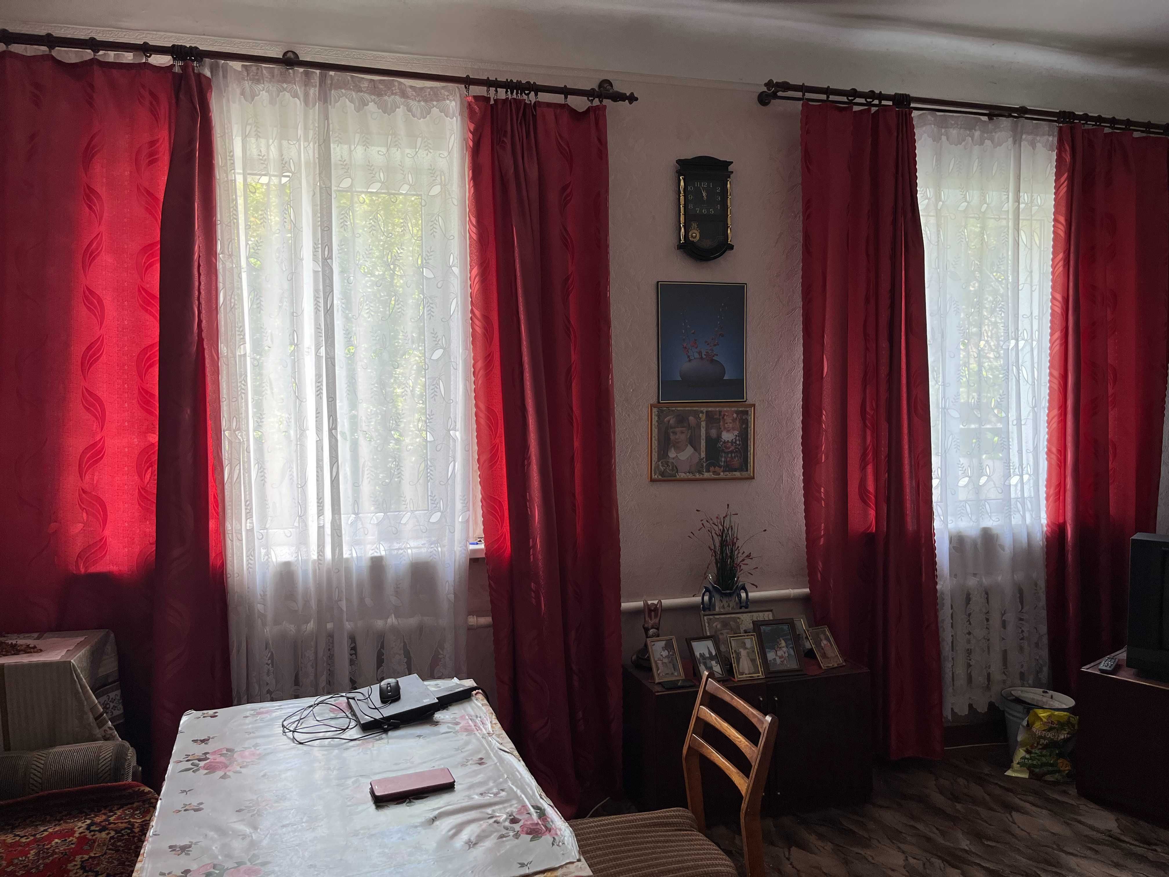 Продам півбудинку,р-н"Порт",вул.Успенсько-Троїцька