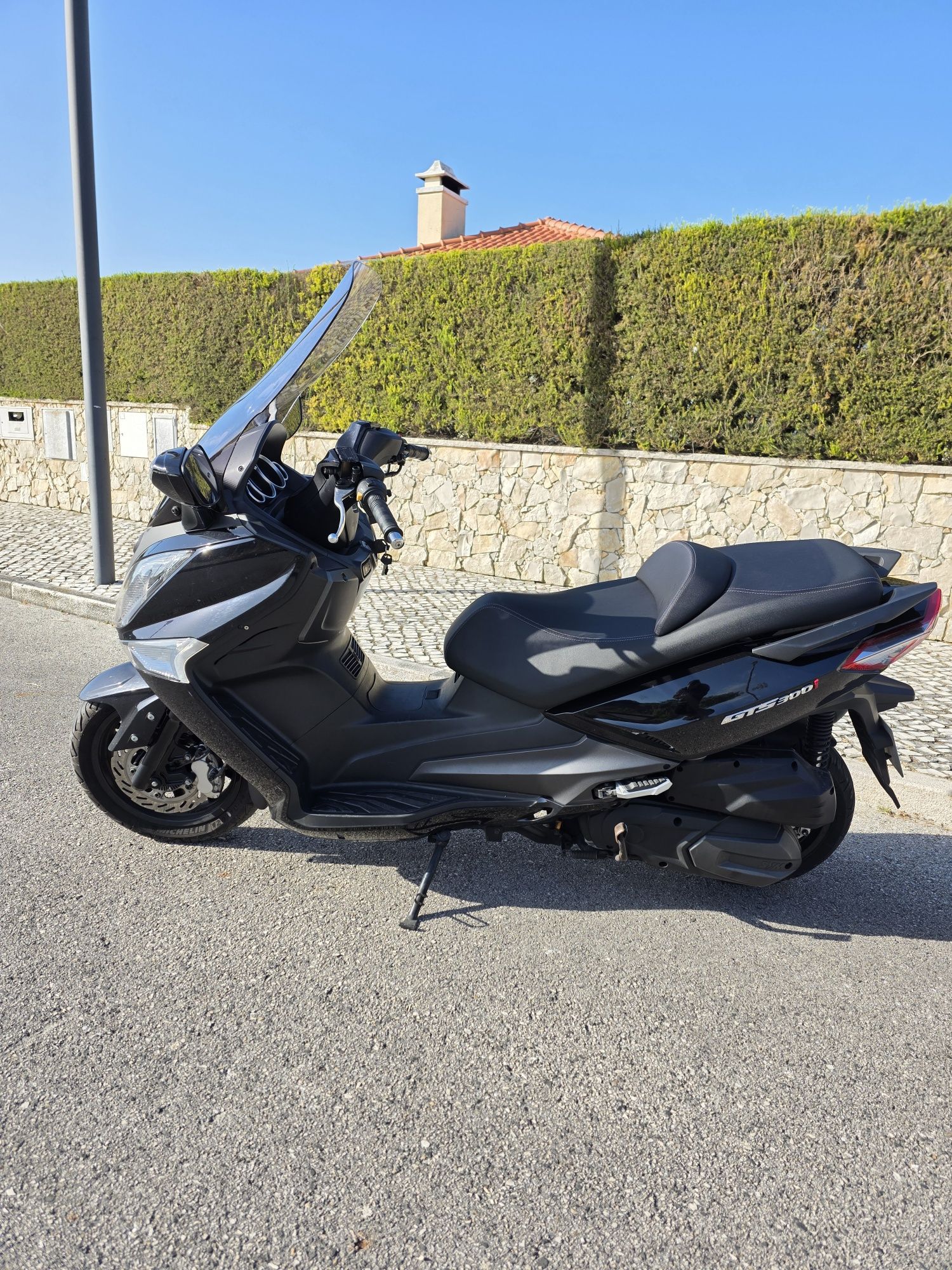 Scooter Sym GTS 300i