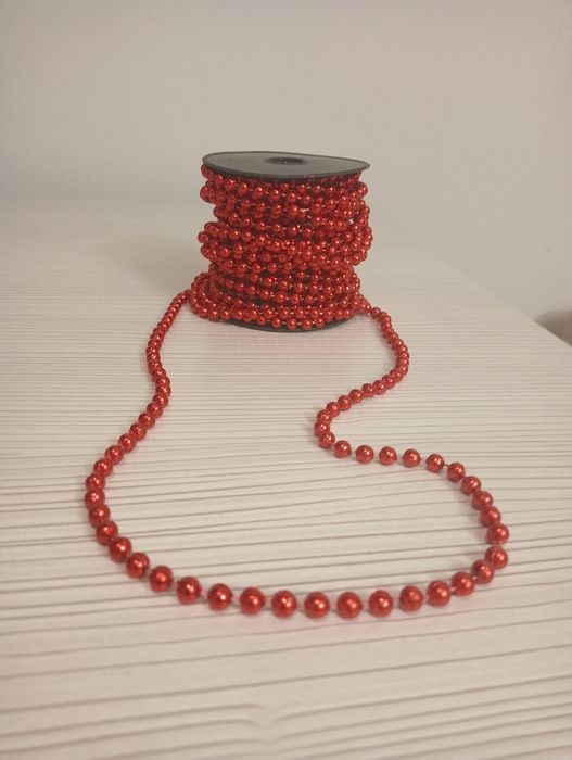 Новорічні буси на ялинку