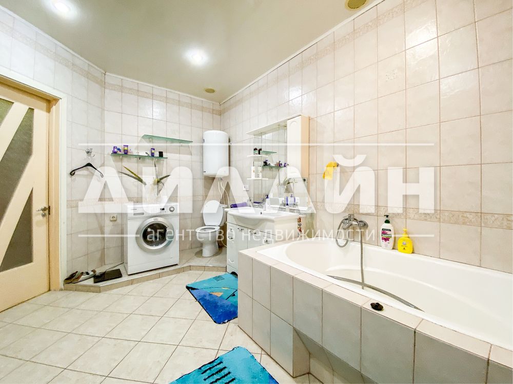 4-кімнатна, 120 м², вул. Олександрівська