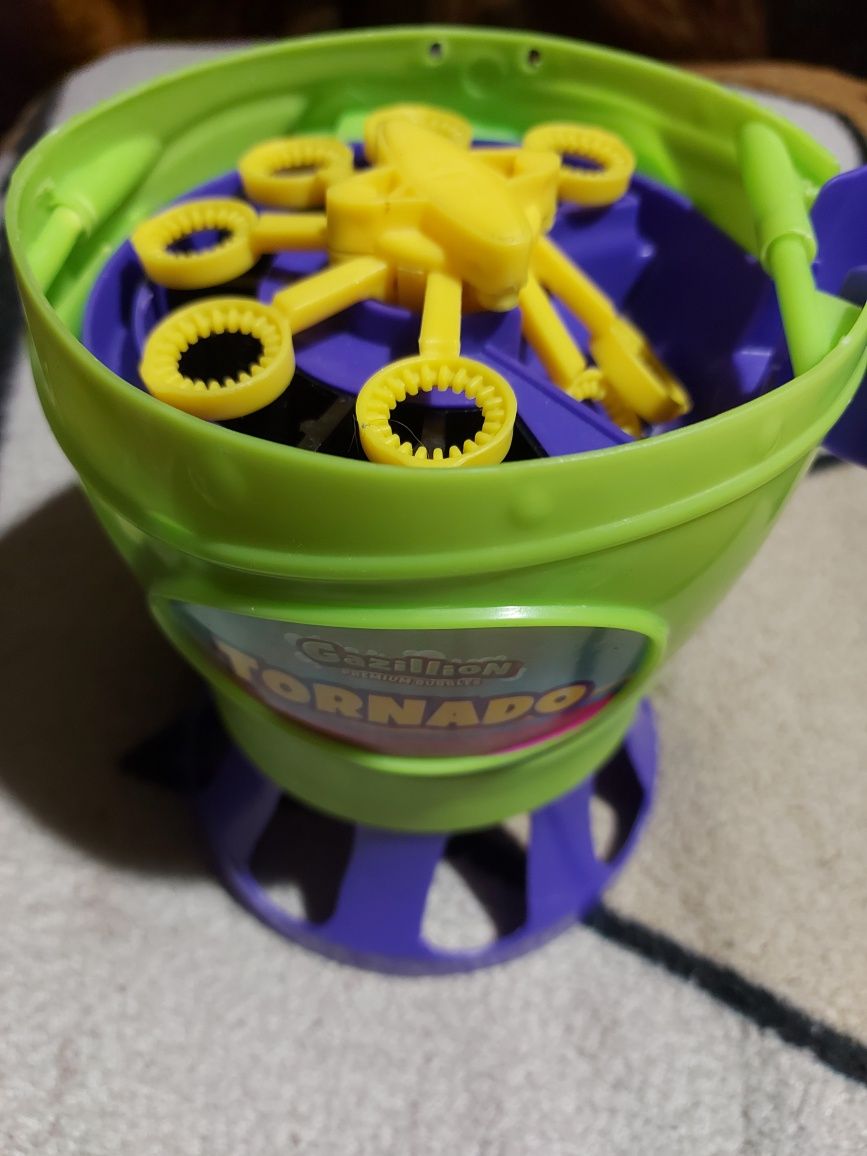 Детская игрушка Генератор для мыльных пузырей