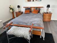 Mobília quarto casal madeira com cómoda, mesas de cabeceira e banqueta