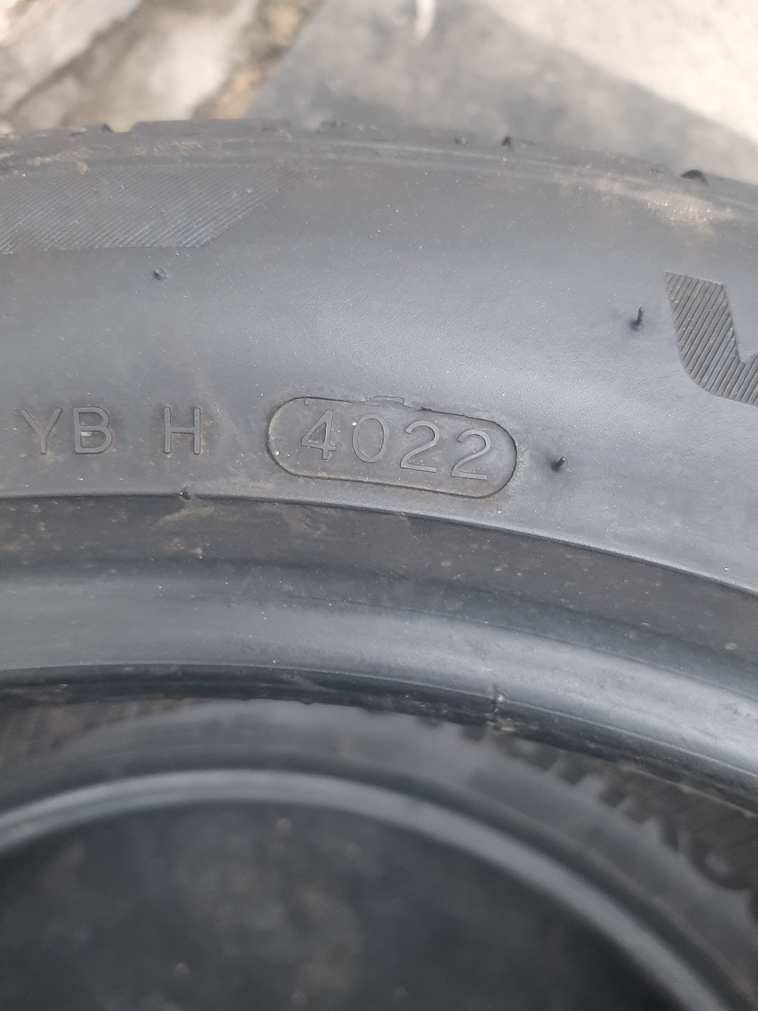 Шини б/у 245/45ZR19 Hankook літо 2шт.